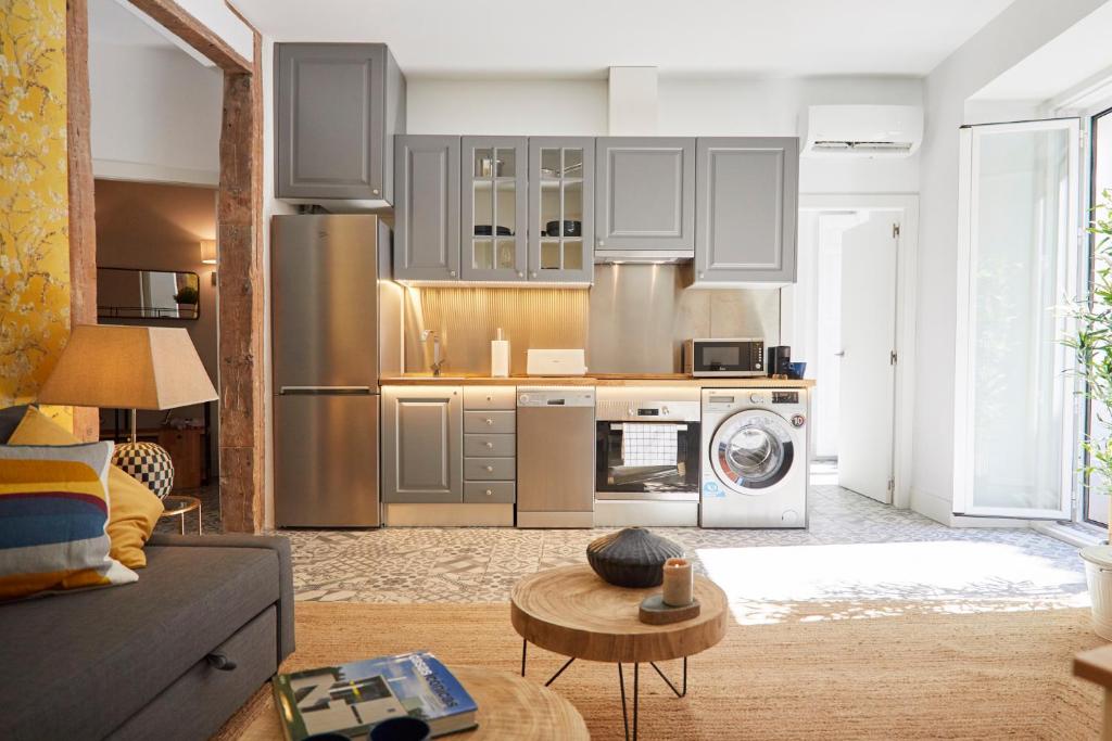 LEEWAYS APARTMENT in FE