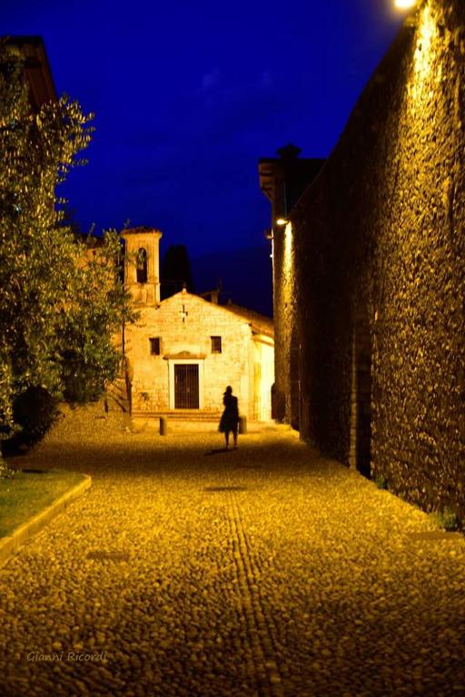 Fotografie z fotogalerie ubytování Hotel Garnì Bartabel v destinaci Gargnano