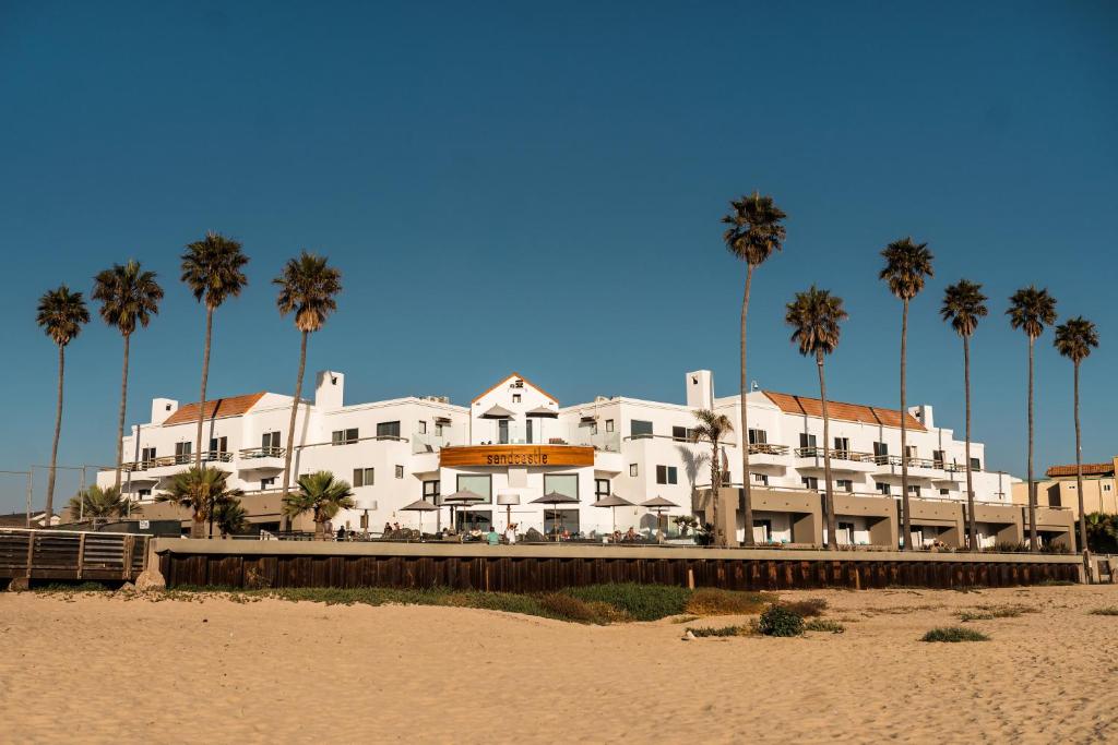 Sandcastle Hotel on the Beach photo
