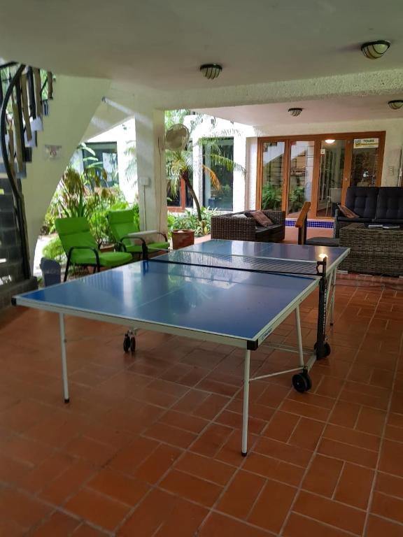 Stolní tenis v ubytování Casa Guardia Panama nebo okolí
