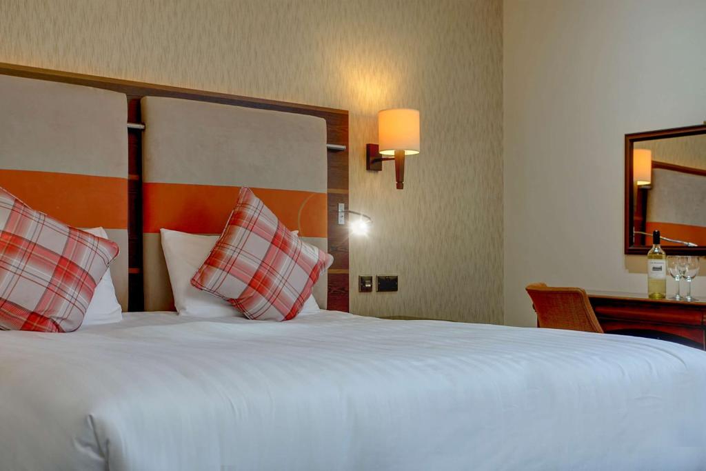 Best Western Plough and Harrow Hotel - 