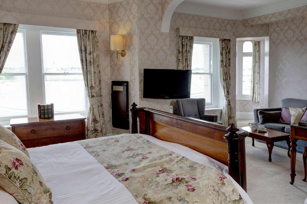 Duke Of Cornwall Hotel - Superior Double Room