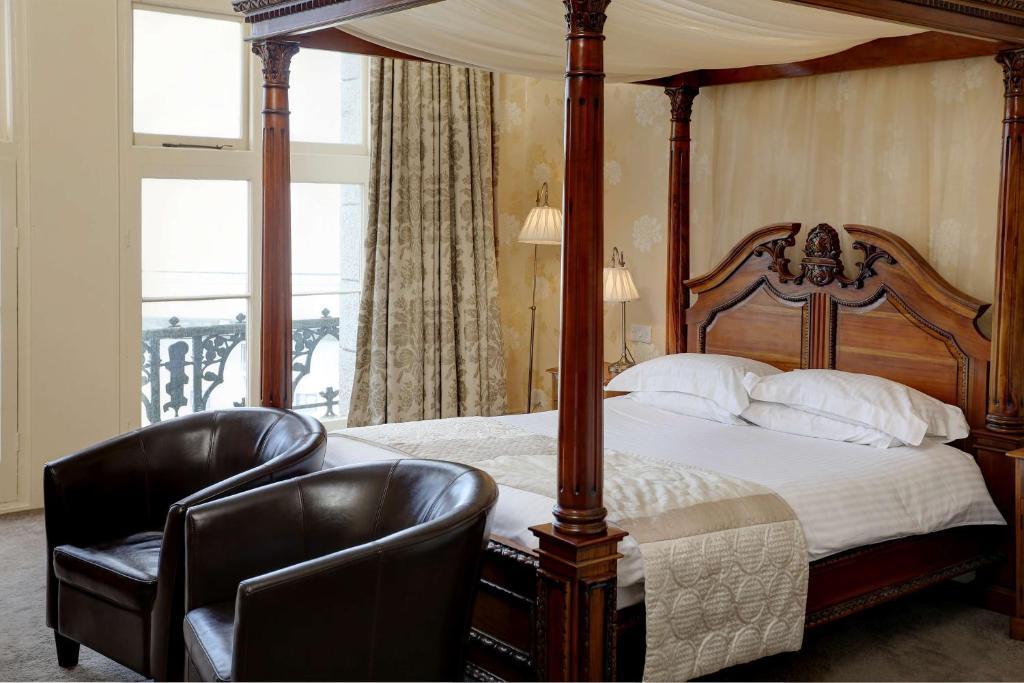 Duke Of Cornwall Hotel - Deluxe King Room