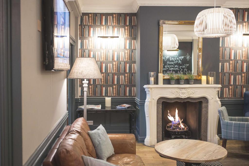 George Hotel, BW Signature Collection - Resim 8