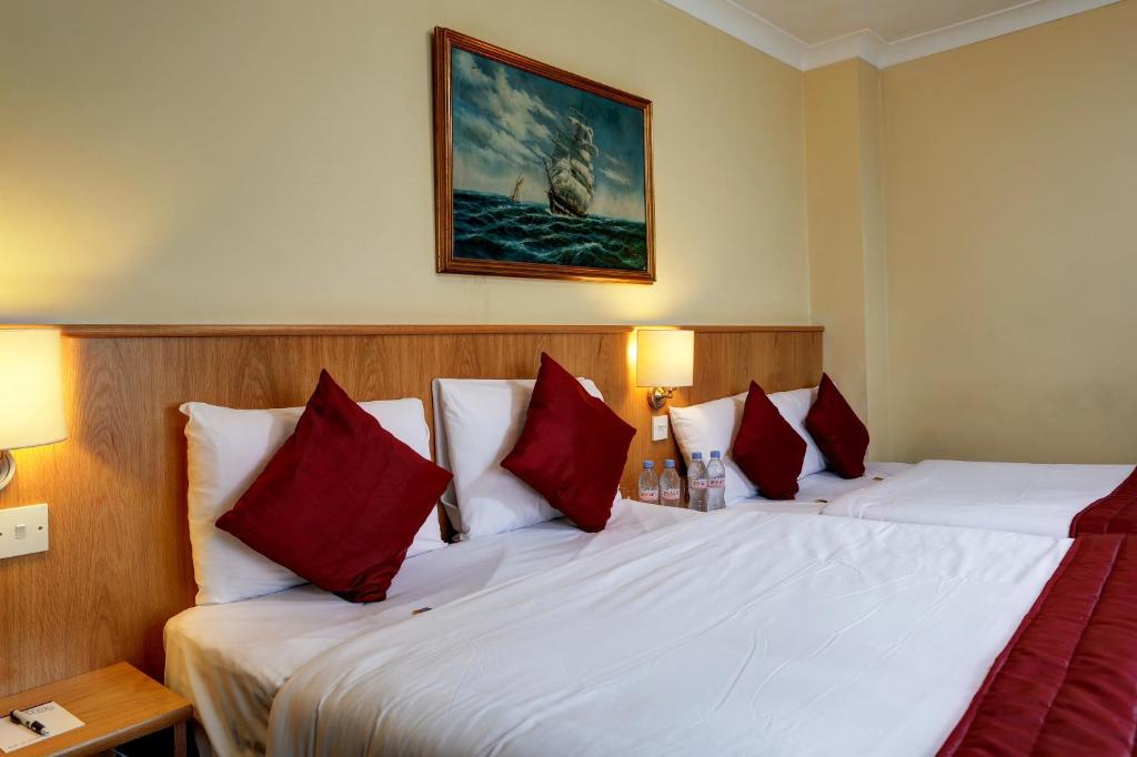 
Standard Double Room with Two Double Beds
