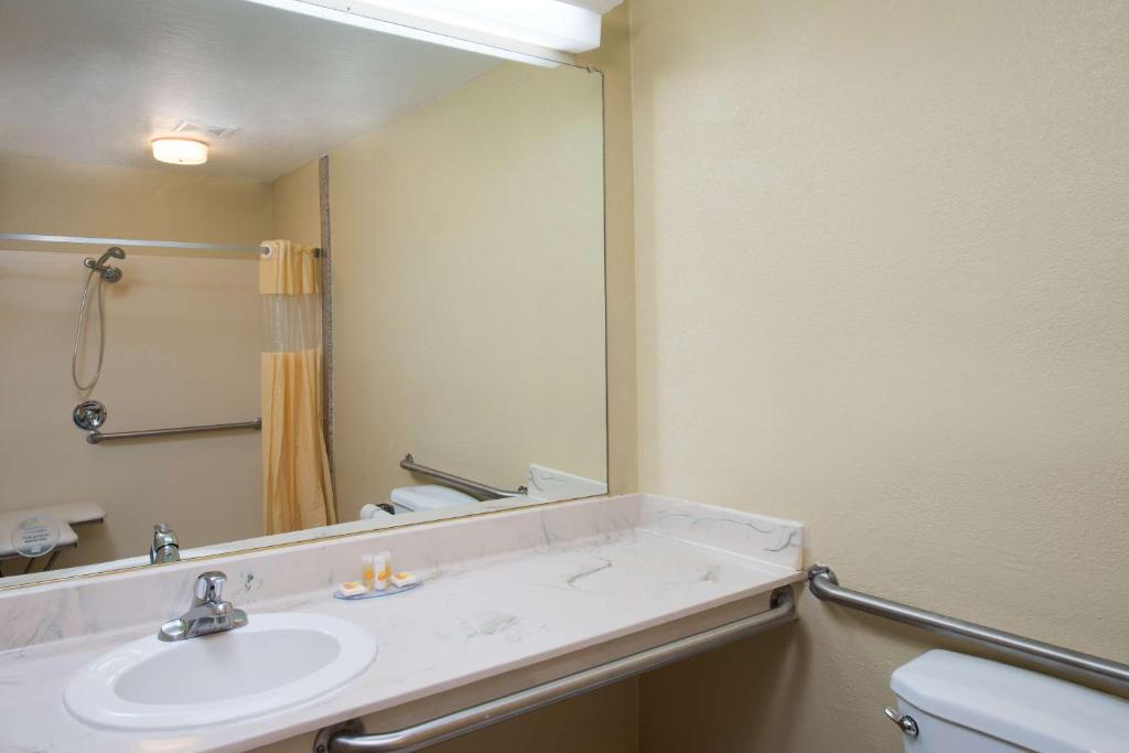 Days Inn by Wyndham Pinole Berkeley - Error