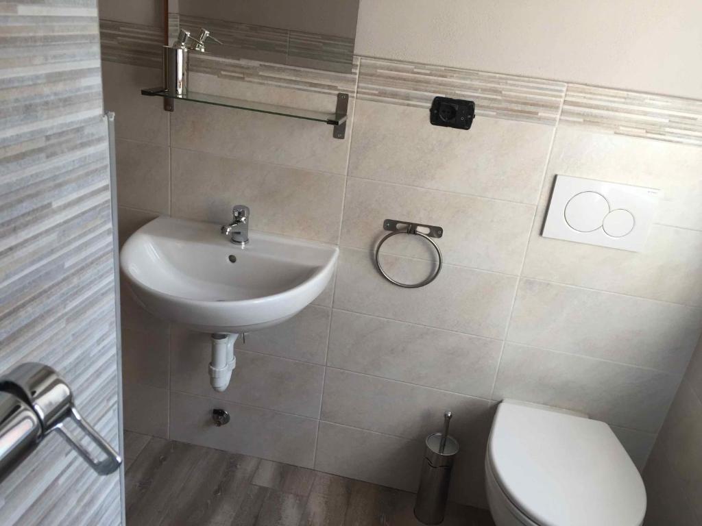 A bathroom at Da Duccio e Maria
