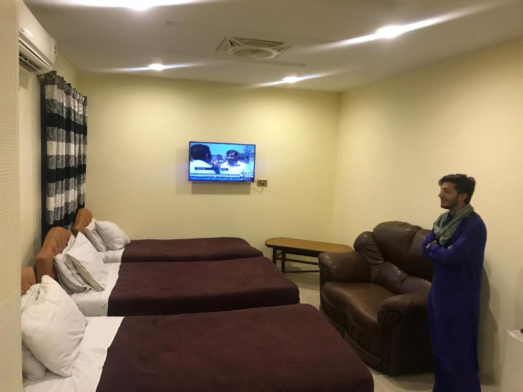 National City Hotel - Deluxe Family Room