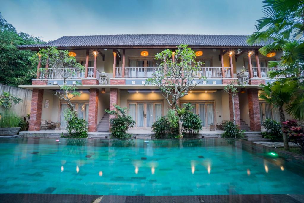 Bazén v ubytování Tetirah Boutique Hotel nebo v jeho okolí