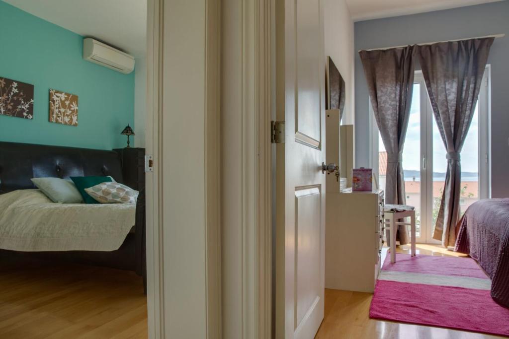 Fotografia z galérie ubytovania Villa Sunny Garden with private heated pool v destinácii Kaštela