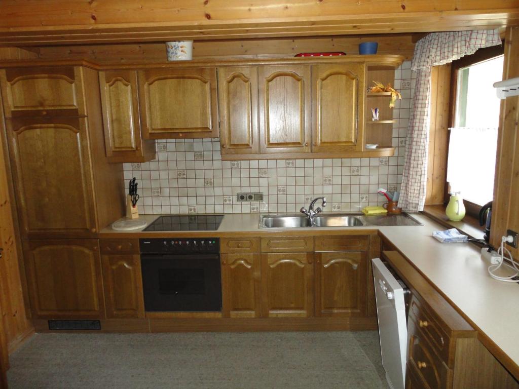 Kuchyň nebo kuchyňský kout v ubytování Haus Lena