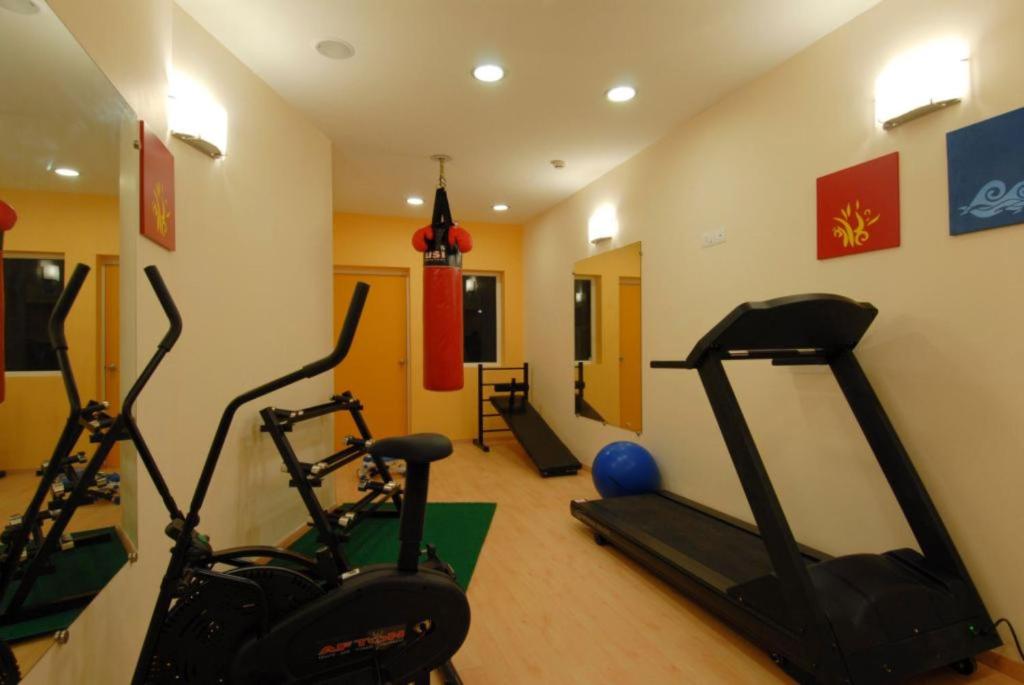 Fitness centrum a/nebo fitness zařízení v ubytování Ginger Nashik