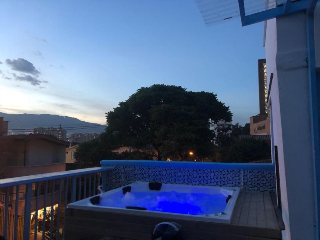 Nespecifikovaný výhled na hory nebo výhled na hory při pohledu z hotelu