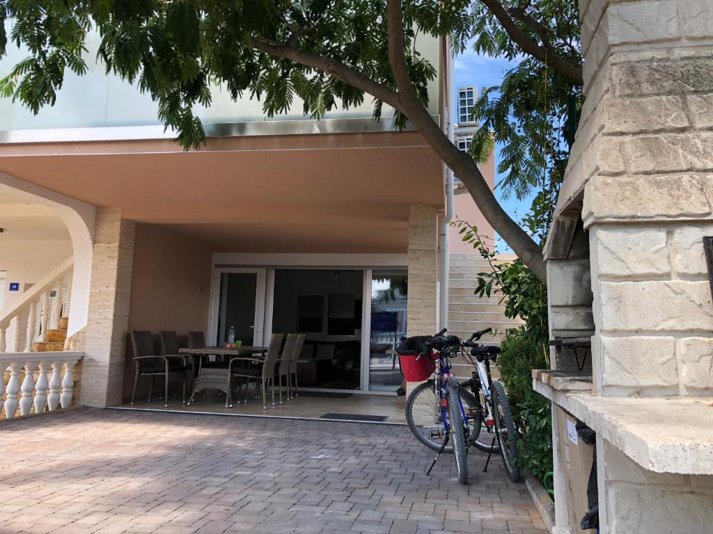 Jazda na bicykli v okolí ubytovania Harmony VIR Luxuriös ausgestattete Ferienwohnung mit 65m2