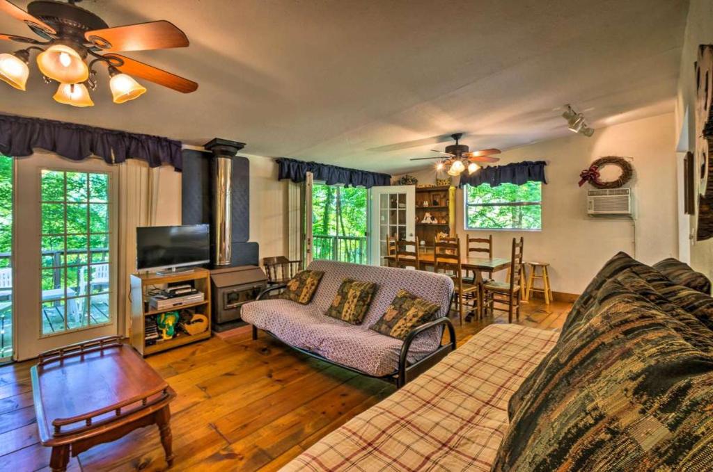 Istumisnurk majutusasutuses Nantahala Cabins