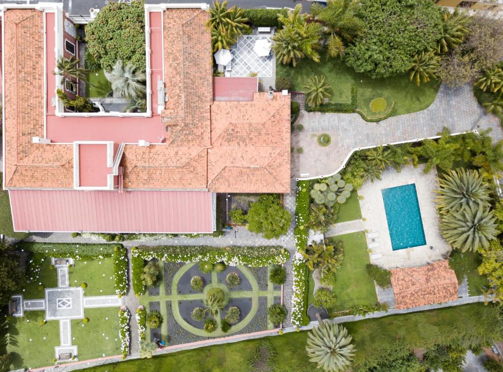 an overhead view of a house with a yard at Suites de Franchy in La Orotava