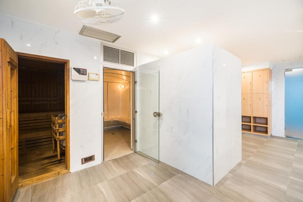 Evergreen Place Siam by UHG - Resim 40