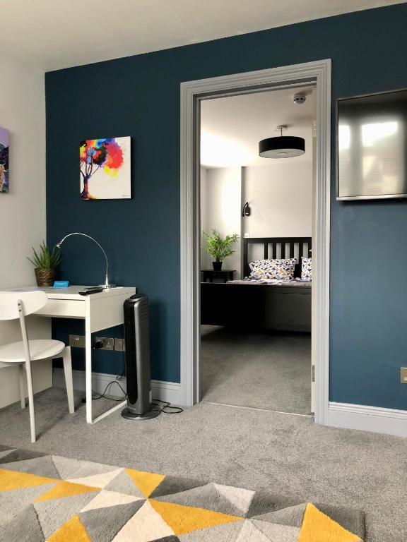 Warwick Road Studios - 