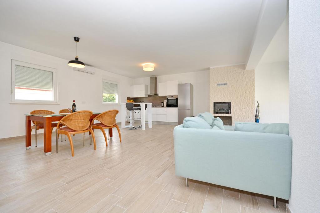 Kuchyňa alebo kuchynka v ubytovaní Apartment Pan