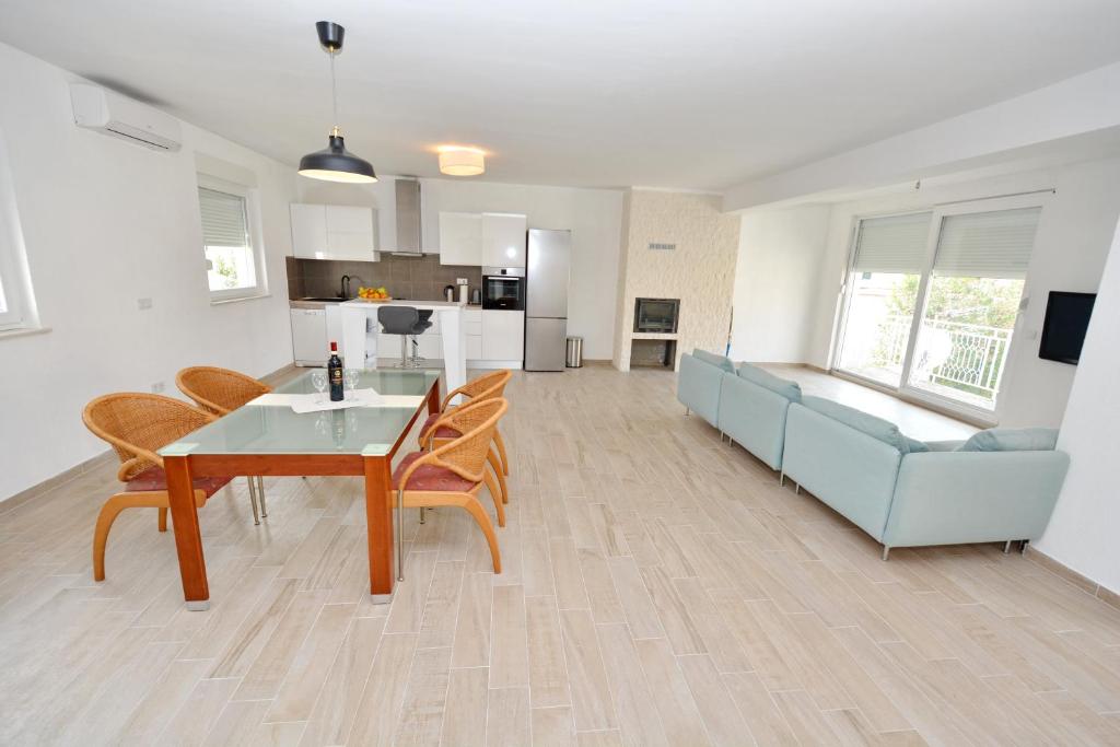 Kuchyňa alebo kuchynka v ubytovaní Apartment Pan