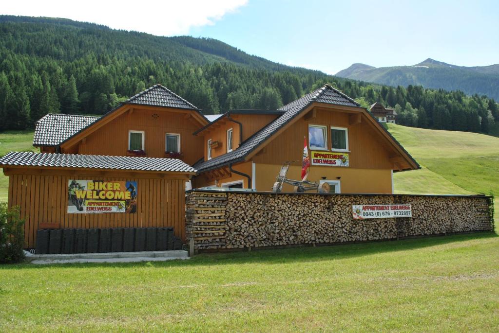 Příroda nedaleko apartmánu