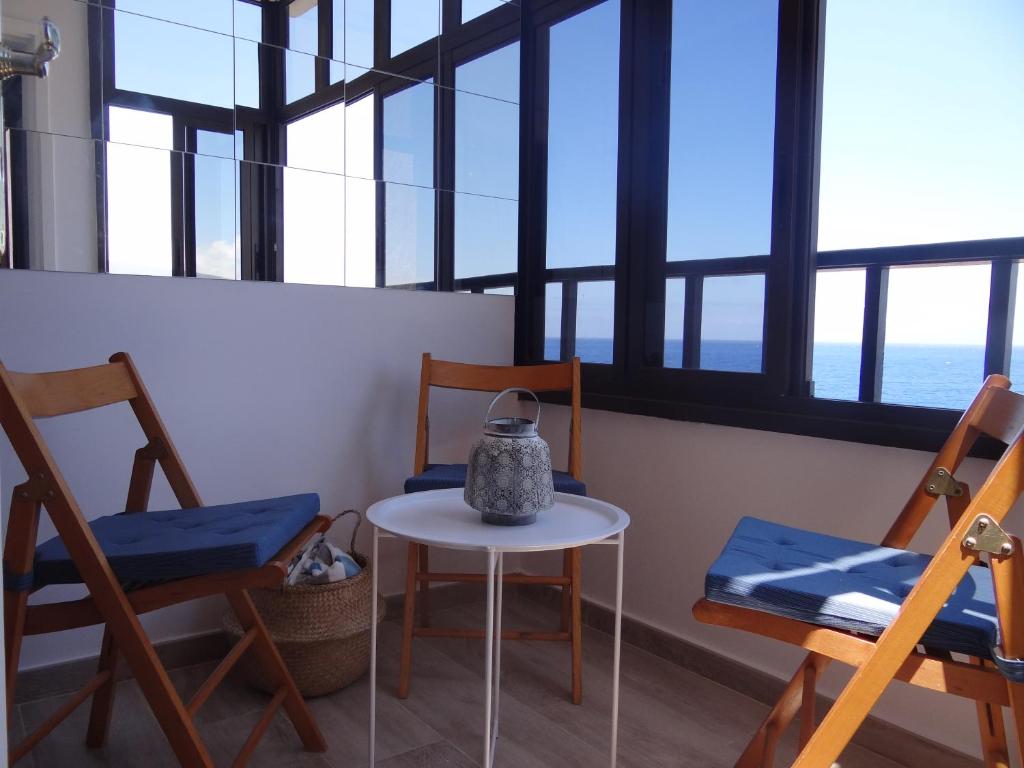 Balkón nebo terasa v ubytování Acogedor estudio en Candelaria en primera línea de mar