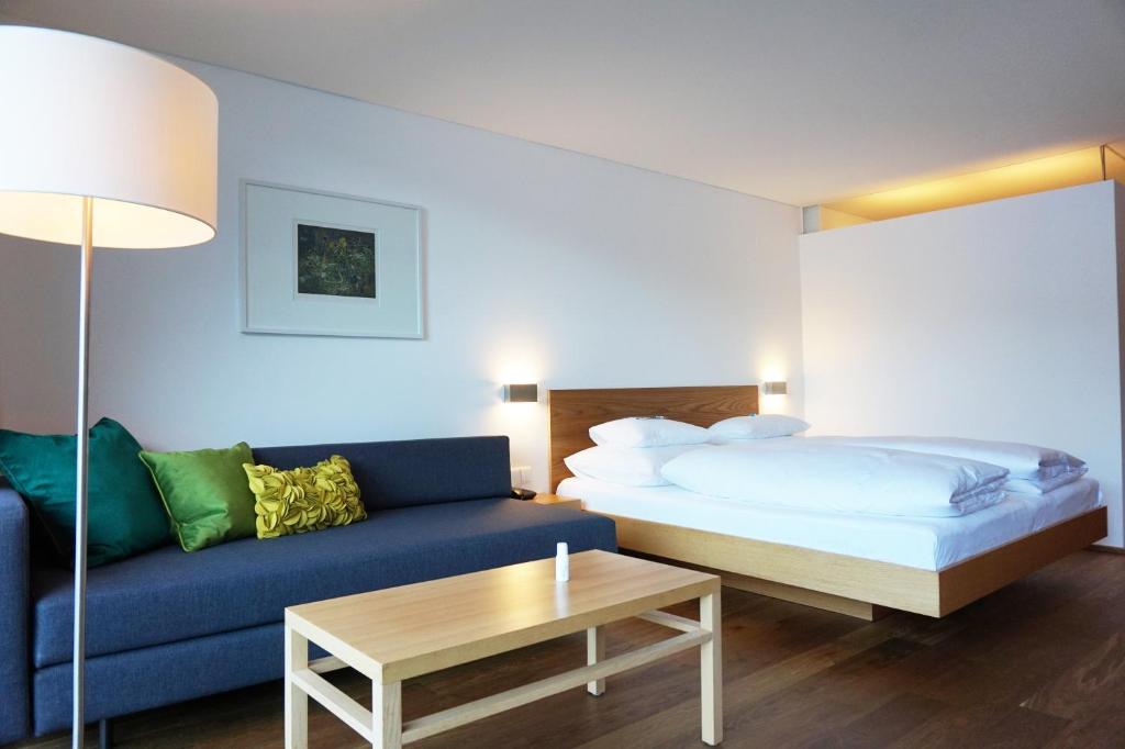 Posteľ alebo postele v izbe v ubytovaní Hotel Krone in Au