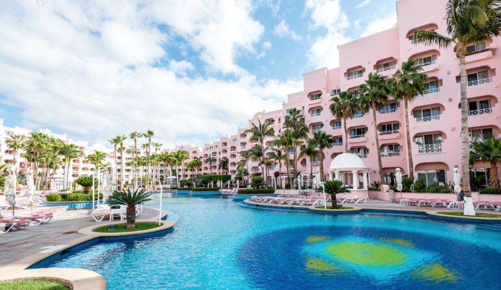 Suites at Pueblo Bonito Rose' and Spa Cabo San Lucas