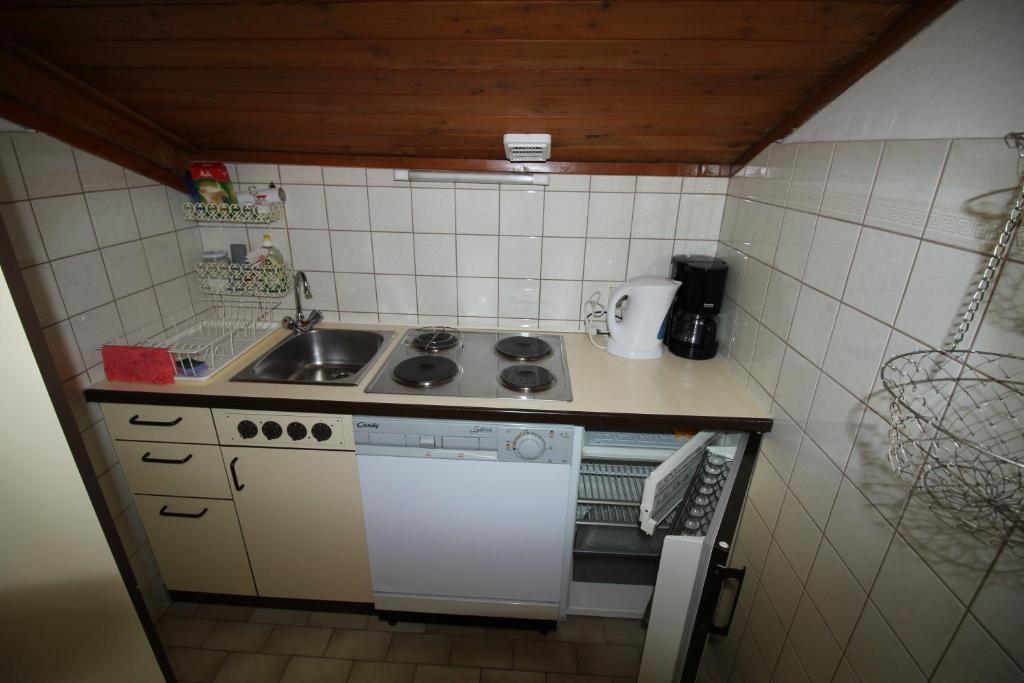 Kuchyň nebo kuchyňský kout v ubytování Haus Wolfgang
