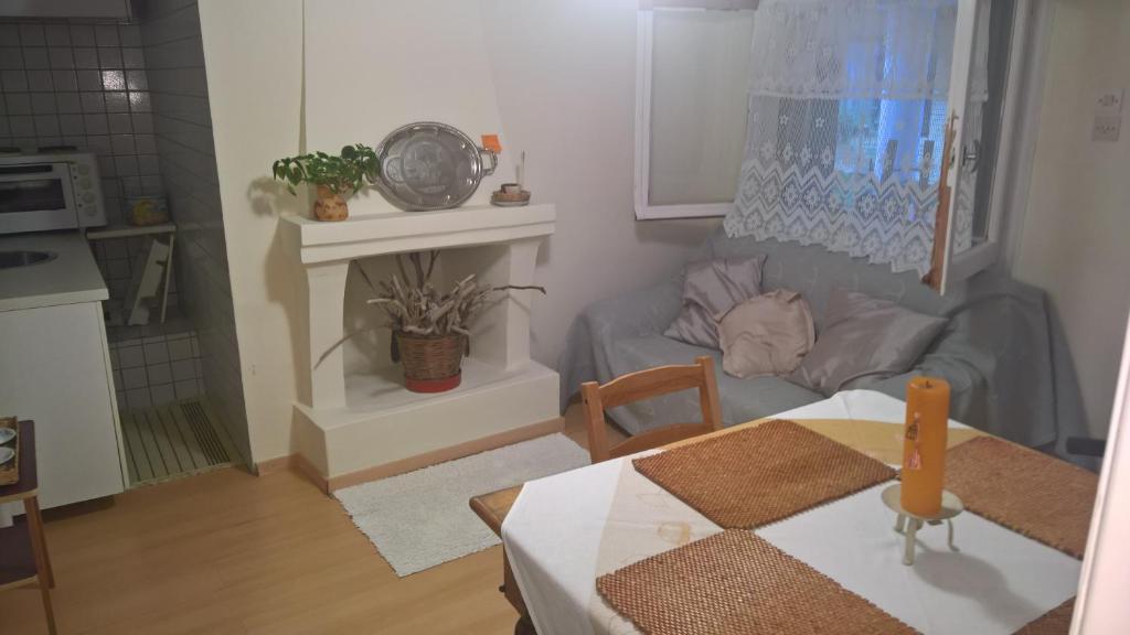 Spitaki Spata Airport Studio - 2