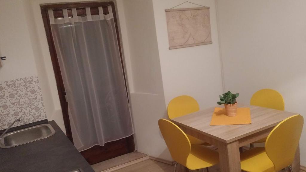 Posedenie v ubytovaní apartman Rijeka