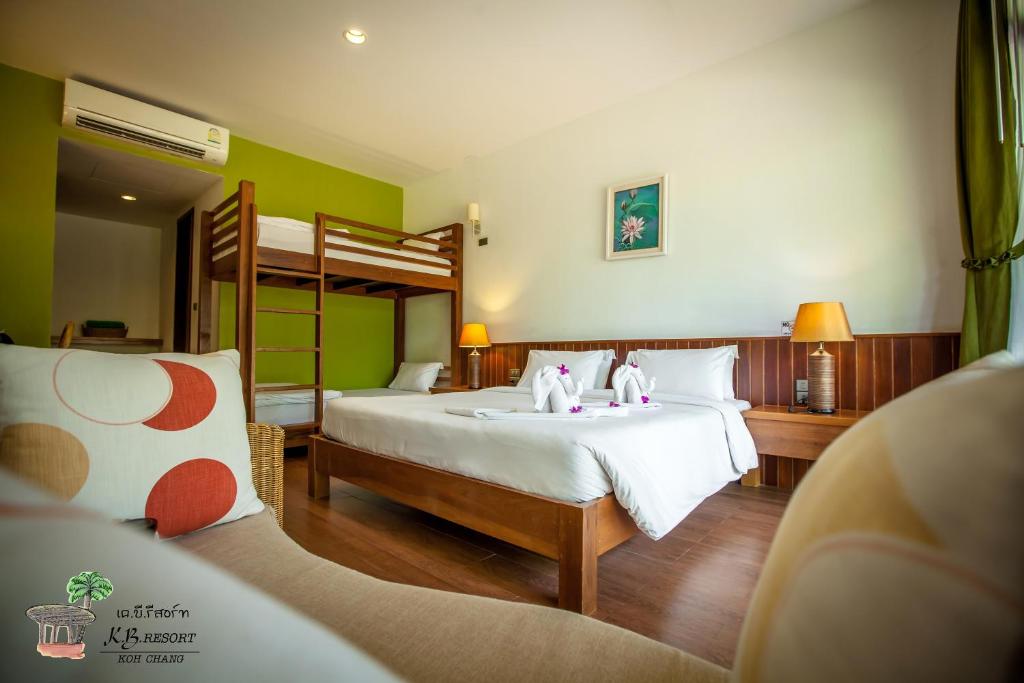 Postel nebo postele na pokoji v ubytování K.B. Resort
