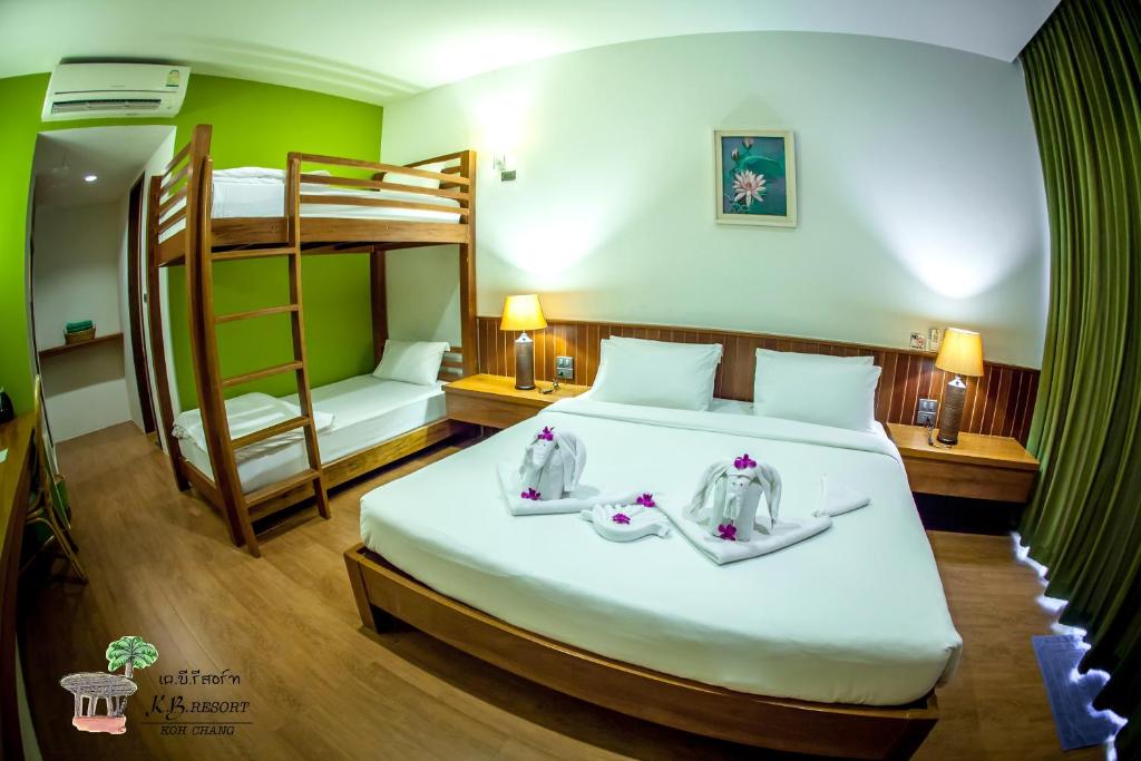 Postel nebo postele na pokoji v ubytování K.B. Resort