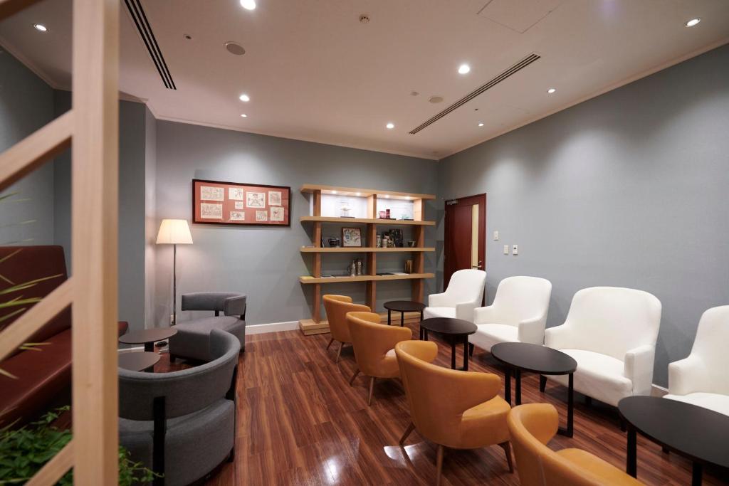 Posezení v ubytování HOTEL VISCHIO AMAGASAKI by GRANVIA