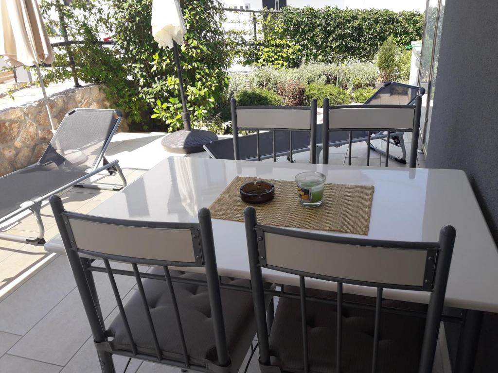 Balkón alebo terasa v ubytovaní Apartment Lavanda Ruzmarin
