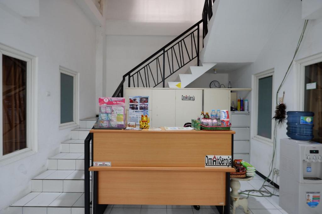 Fotografie z fotogalerie ubytování RedDoorz near Plaza Simpang Lima v destinaci Semarang