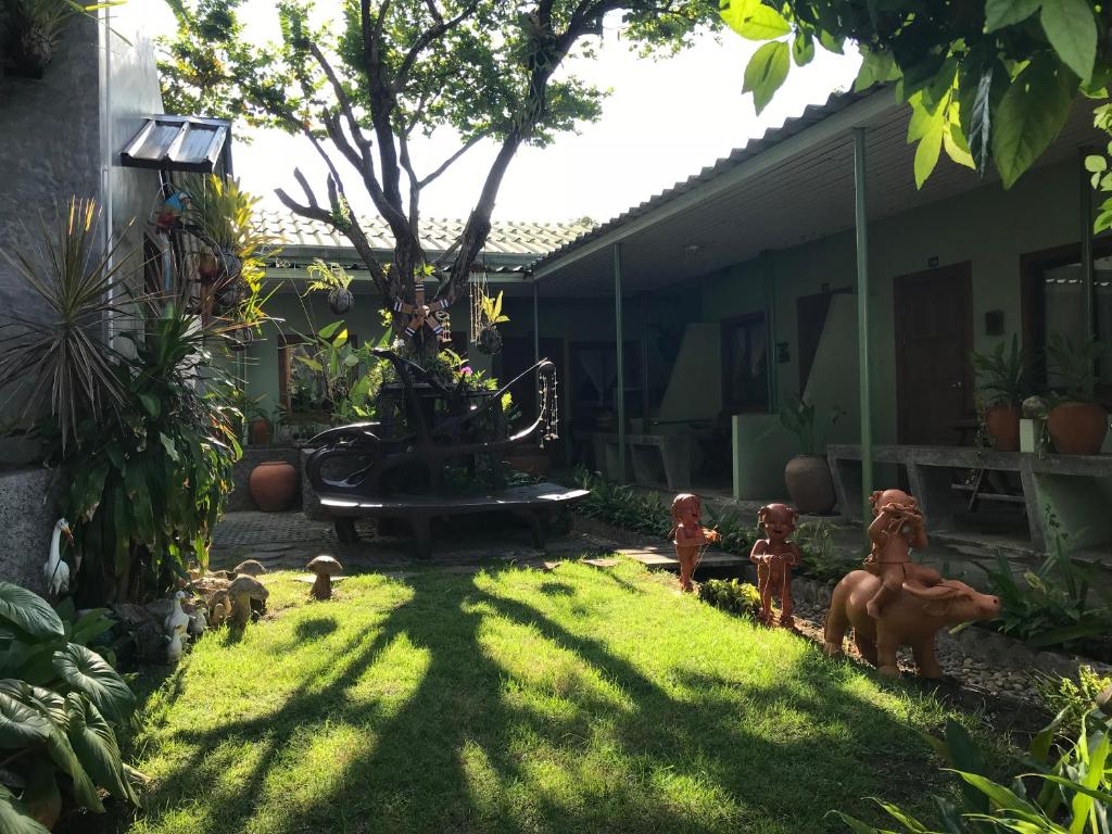 Zahrada ubytování Baan Sala Lung Dam - Fisherman Village