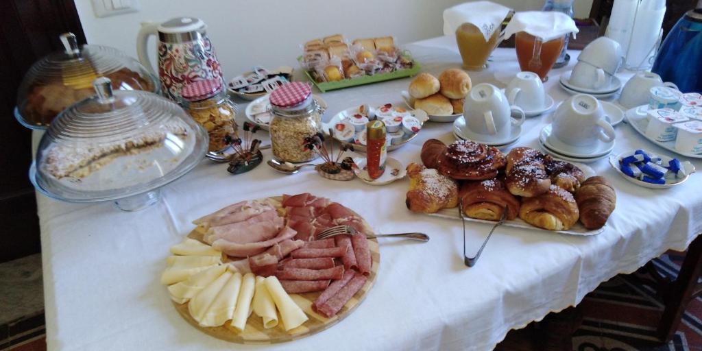 Jedzenie w pensjonacie lub w pobliżu
