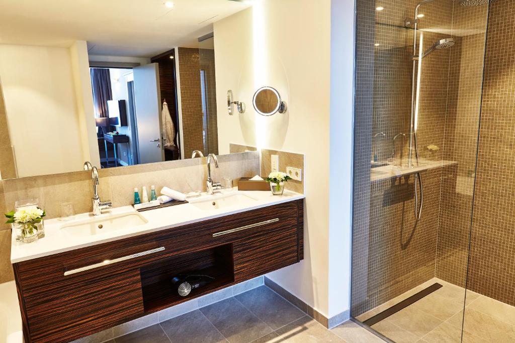 Koupelna v ubytování Steigenberger Hotel Köln