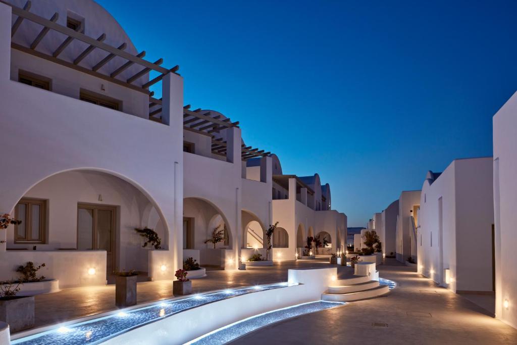 Bazén v ubytování Costa Grand Resort & Spa nebo v jeho okolí