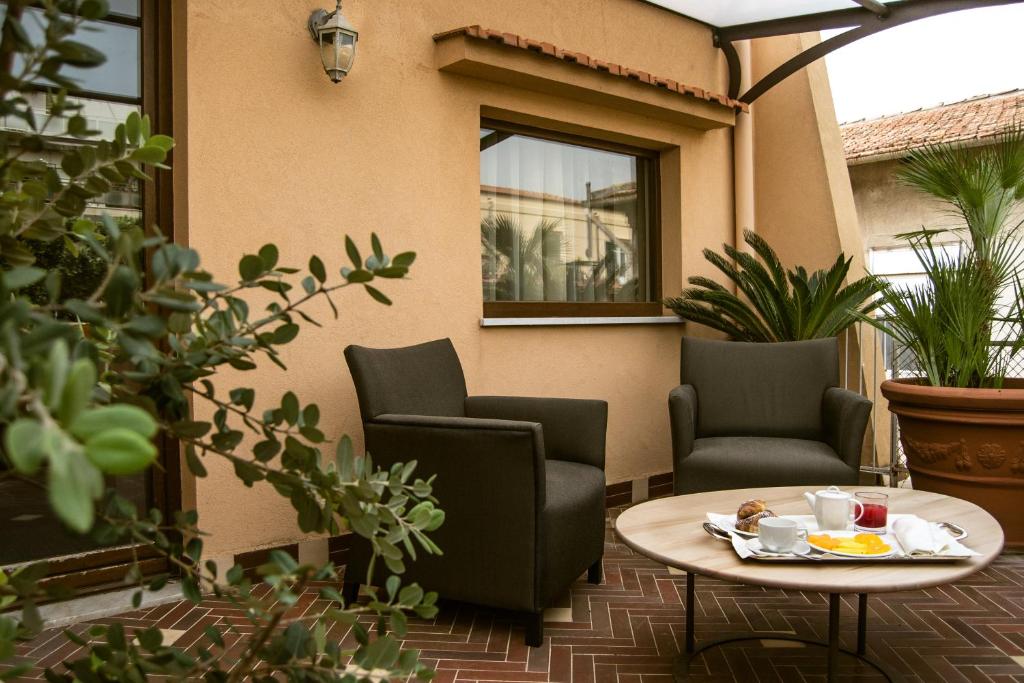 Hotel Federico II Central Palace - Resim 6