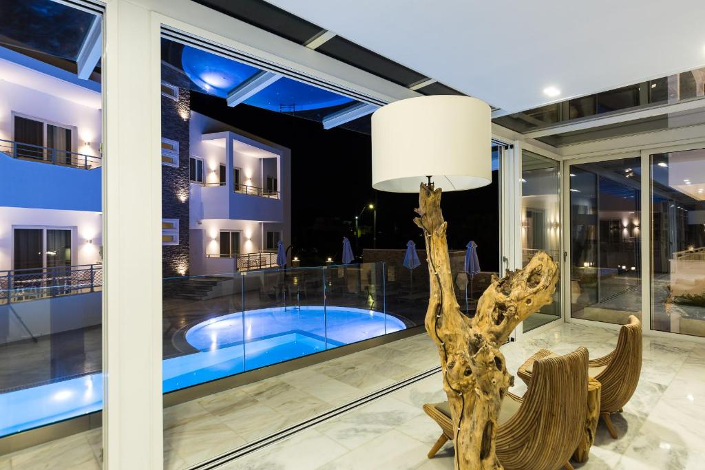 Bazén v ubytovaní Cyano Hotel alebo v jeho blízkosti