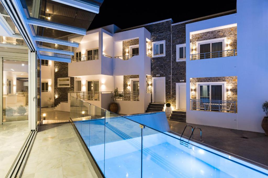 Bazén v ubytovaní Cyano Hotel alebo v jeho blízkosti