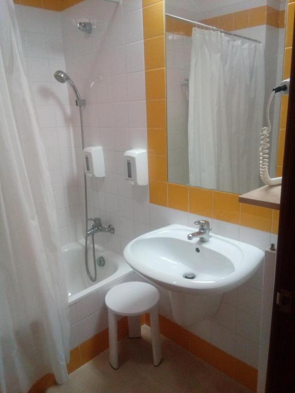 Hotel Irmãs Dominicanas - Fátima by Flagworld Hotels - Resim 39