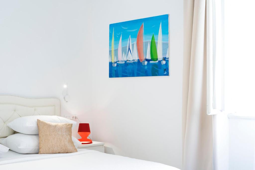Postel nebo postele na pokoji v ubytování Art Room Split