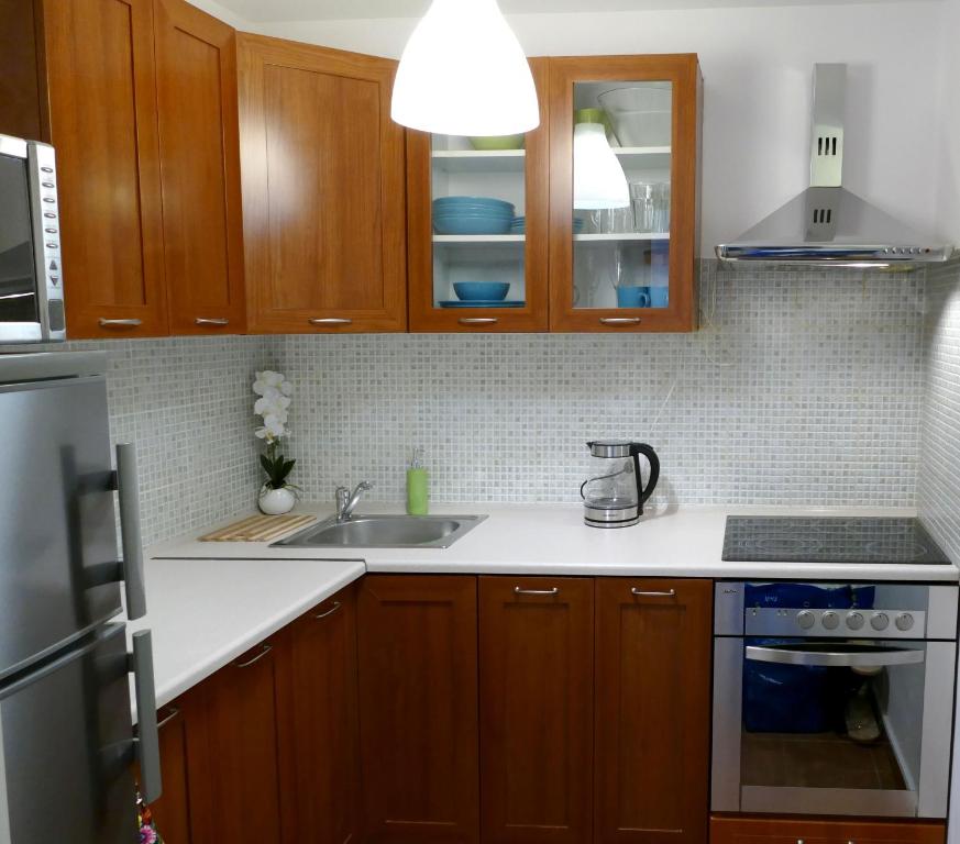 Kuchyňa alebo kuchynka v ubytovaní DELUXE WIDOK 24 APARTMENT