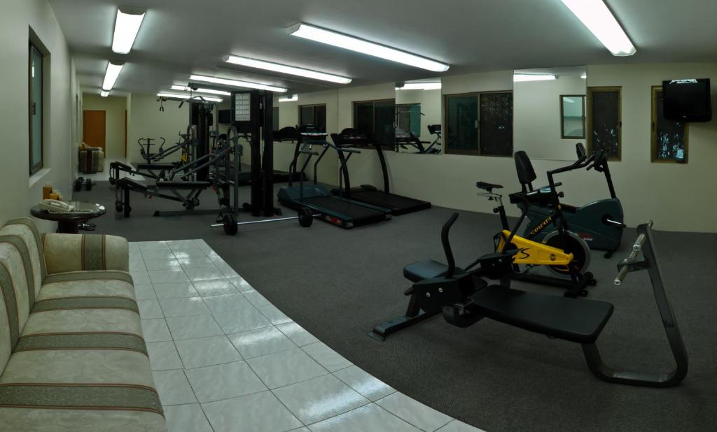 Fitness centrum a/nebo fitness zařízení v ubytování Hotel Malibu
