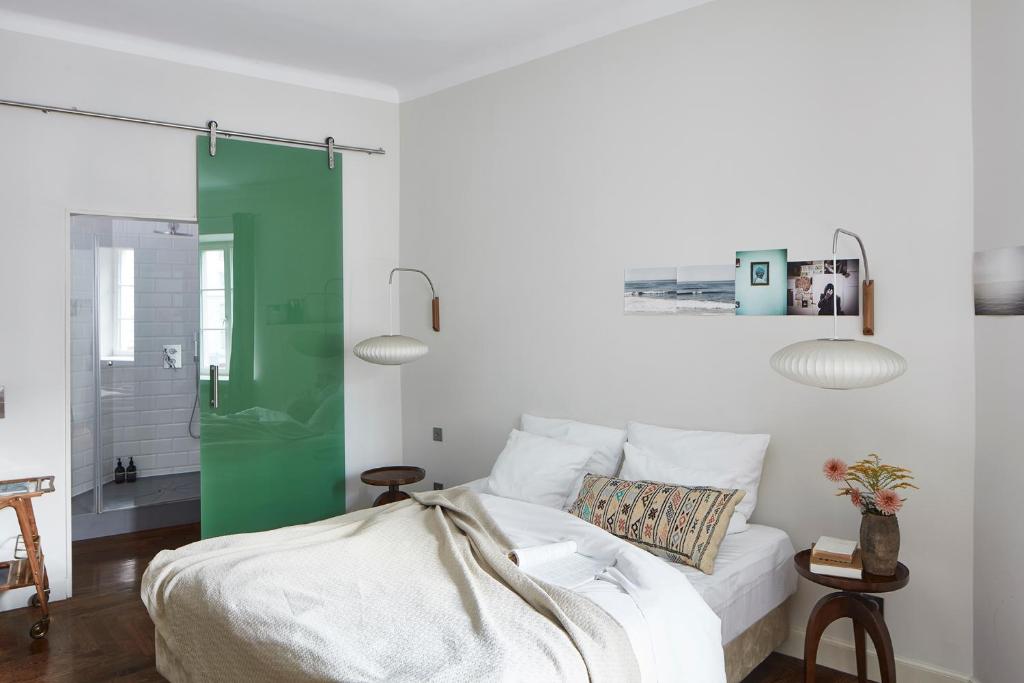 Between Us Bed and Breakfast - 7