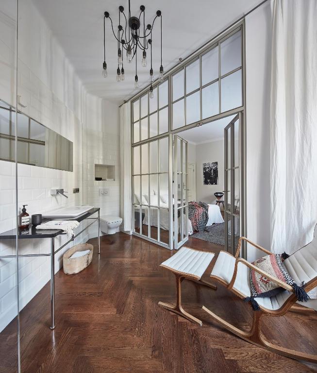 Between Us Bed and Breakfast - 16