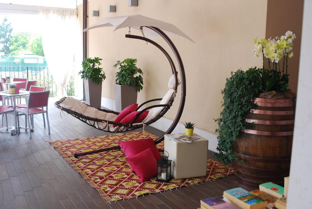 Posezení v ubytování Kairos Garda Hotel
